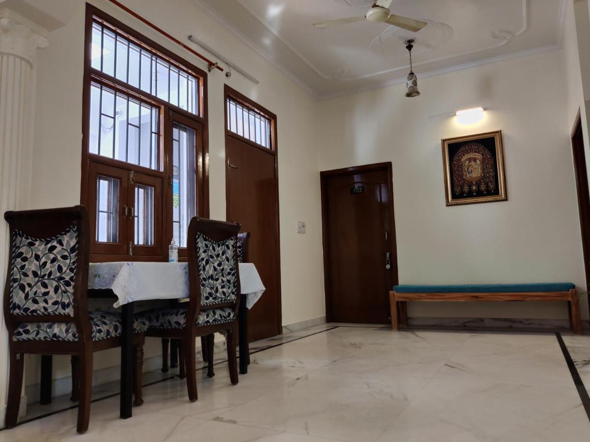 The Karauli Villa By Le Pension Stays Džajpur Exteriér fotografie